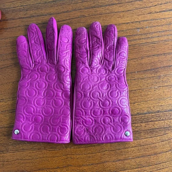 Coach Magenta Leather Gloves Size 7 - Picture 2 of 4